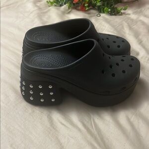Stylish Black Platform Clogs